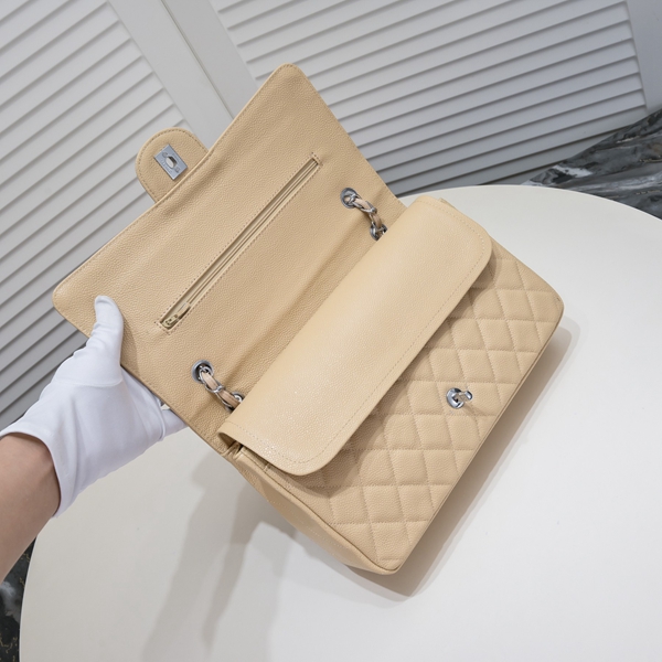 シャネルバッグ素材ディテール